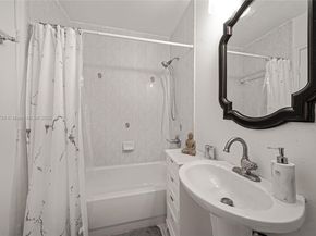 21006 SW 125th Ct Rd, Miami FL 33177