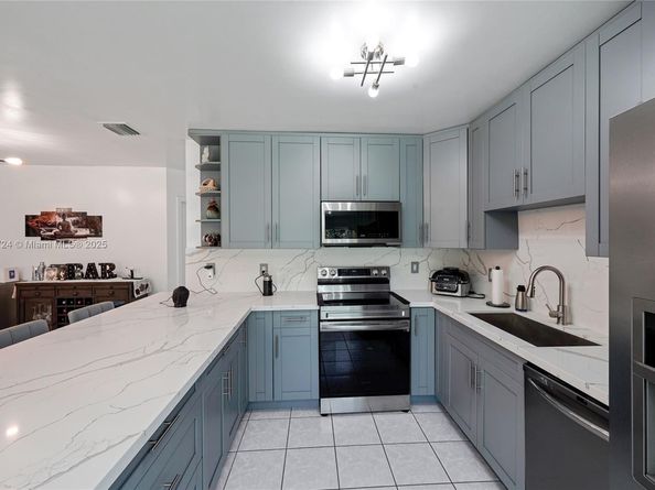 21006 SW 125th Ct Rd, Miami FL 33177
