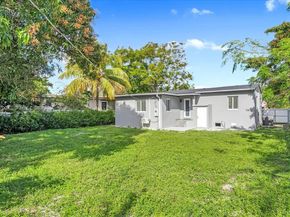 910 NW 133rd St, North Miami FL 33168