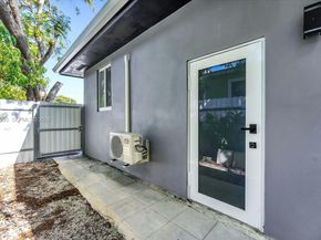 910 NW 133rd St, North Miami FL 33168