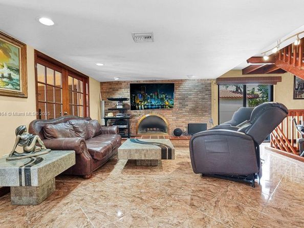 9291 SW 36th St, Miami FL 33165