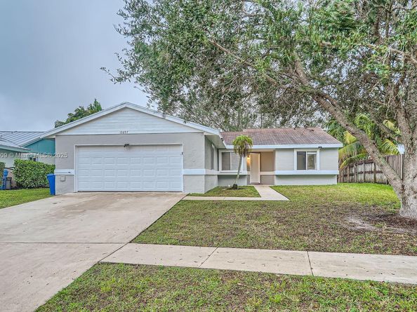 10897 Grandview Ct, Royal Palm Beach FL 33411