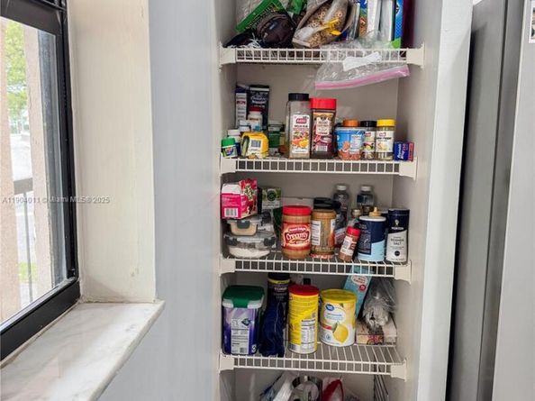 841 NE 207th Ln 3204, Miami FL 33179