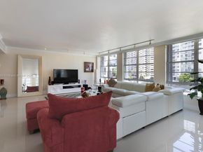5660 Collins Ave 4B, Miami Beach FL 33140