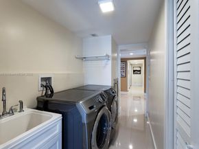 5660 Collins Ave 4B, Miami Beach FL 33140