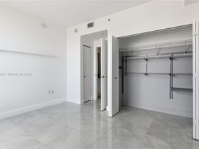 90 SW 3rd St 2408, Miami FL 33130