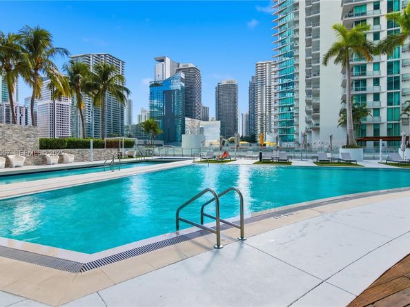 90 SW 3rd St 2408, Miami FL 33130