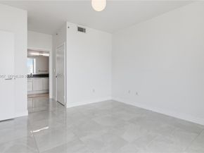 90 SW 3rd St 2408, Miami FL 33130