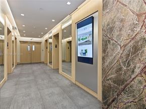 90 SW 3rd St 2408, Miami FL 33130