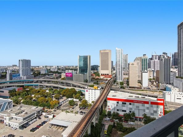 90 SW 3rd St 2408, Miami FL 33130