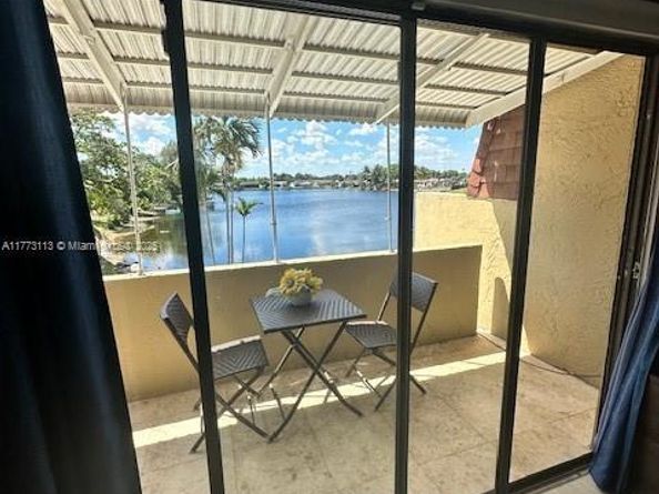 8920 Palm Tree Ln 8920, Pembroke Pines FL 33024