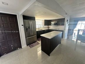 8920 Palm Tree Ln 8920, Pembroke Pines FL 33024