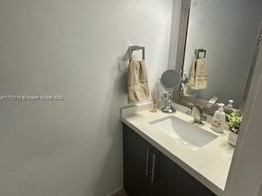 8920 Palm Tree Ln 8920, Pembroke Pines FL 33024