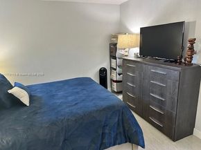 8920 Palm Tree Ln 8920, Pembroke Pines FL 33024