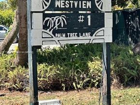 8920 Palm Tree Ln 8920, Pembroke Pines FL 33024
