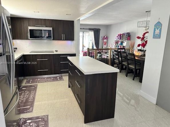 8920 Palm Tree Ln 8920, Pembroke Pines FL 33024