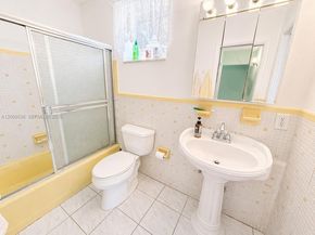 16701 NE 13th Ave 102, Miami FL 33162