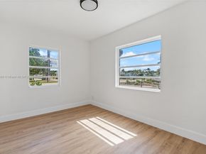 3230 Taft St, Hollywood FL 33021