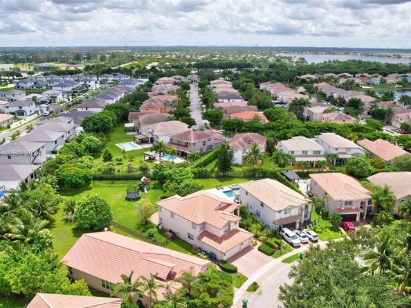 4703 SW 176th Ter, Miramar FL 33029
