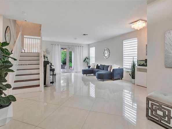 4703 SW 176th Ter, Miramar FL 33029