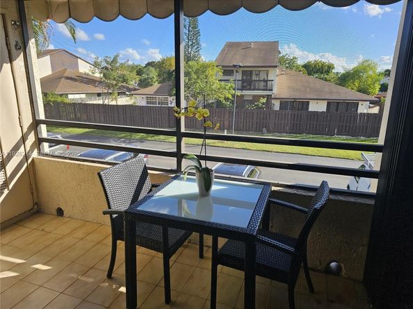 20160 NE 3rd Ct 8, Miami FL 33179