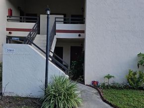 20160 NE 3rd Ct 8, Miami FL 33179