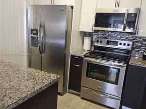 20160 NE 3rd Ct 8, Miami FL 33179