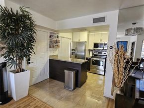 20160 NE 3rd Ct 8, Miami FL 33179