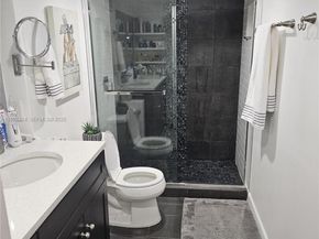 20160 NE 3rd Ct 8, Miami FL 33179