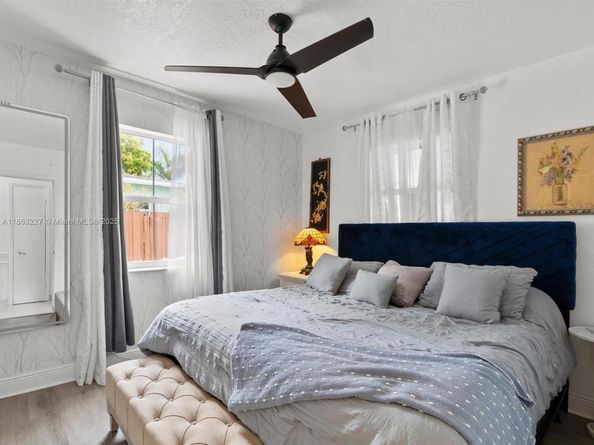 609 SW 2nd Ave, Hallandale Beach FL 33009