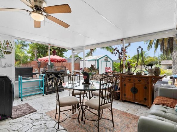 609 SW 2nd Ave, Hallandale Beach FL 33009