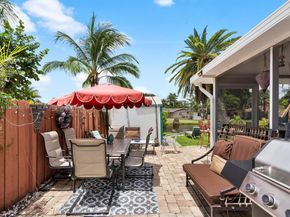 609 SW 2nd Ave, Hallandale Beach FL 33009
