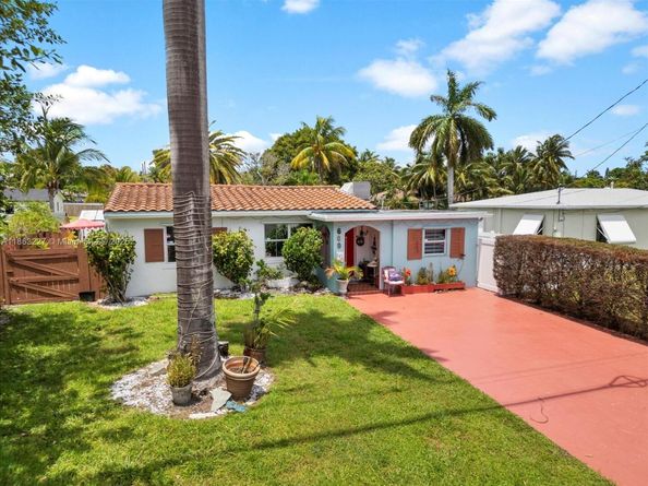 609 SW 2nd Ave, Hallandale Beach FL 33009