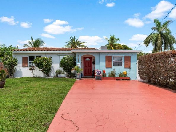 609 SW 2nd Ave, Hallandale Beach FL 33009