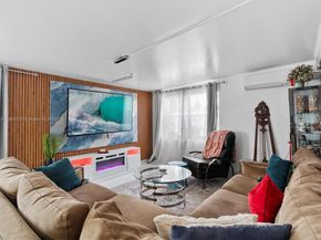 609 SW 2nd Ave, Hallandale Beach FL 33009