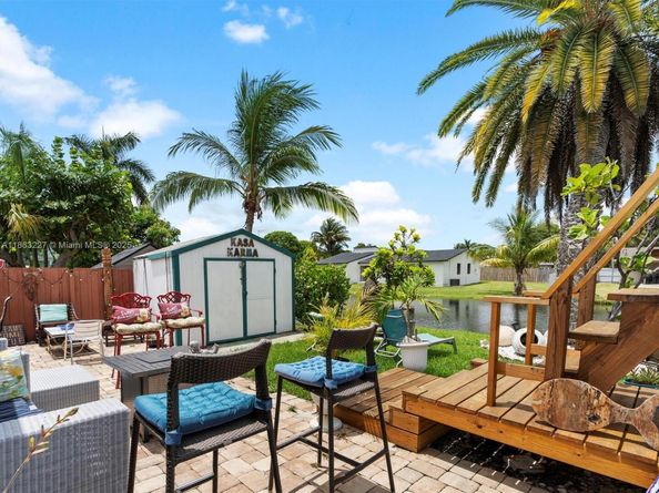 609 SW 2nd Ave, Hallandale Beach FL 33009