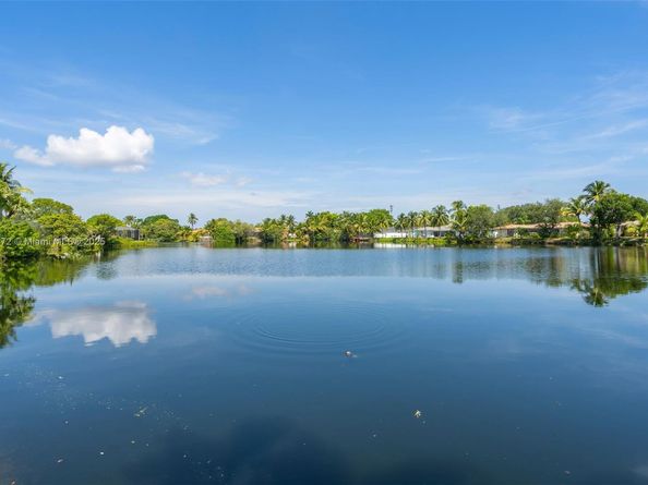 16561 Royal Poinciana Dr, Weston FL 33326