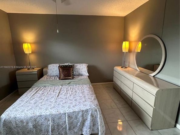 2800 Somerset Dr 403J, Lauderdale Lakes FL 33311
