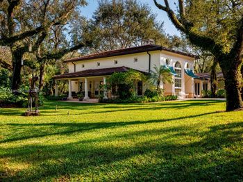10100 Lakeside Dr