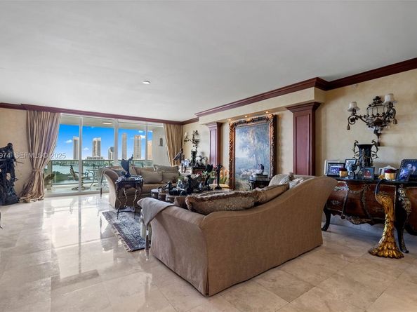 3201 NE 183rd St 1107, Aventura FL 33160