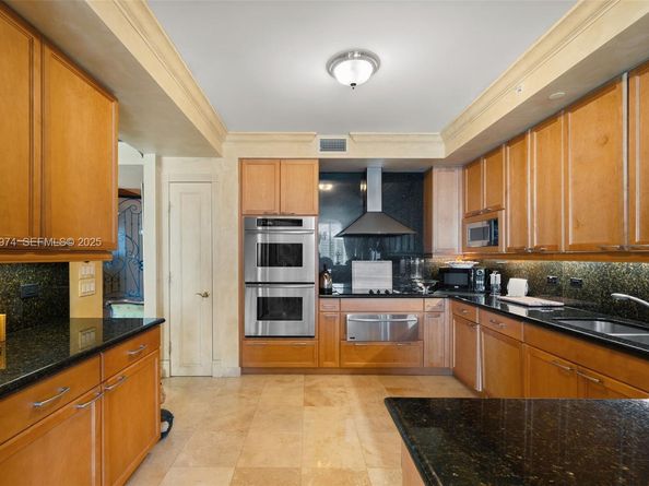 3201 NE 183rd St 1107, Aventura FL 33160