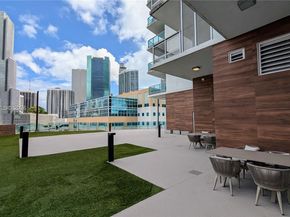 350 S Miami Ave 1901, Miami FL 33130