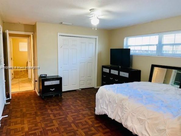 6720 NW 28th St, Sunrise FL 33313