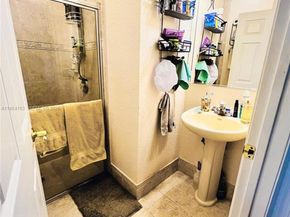 2499 SE 14th St, Homestead FL 33035