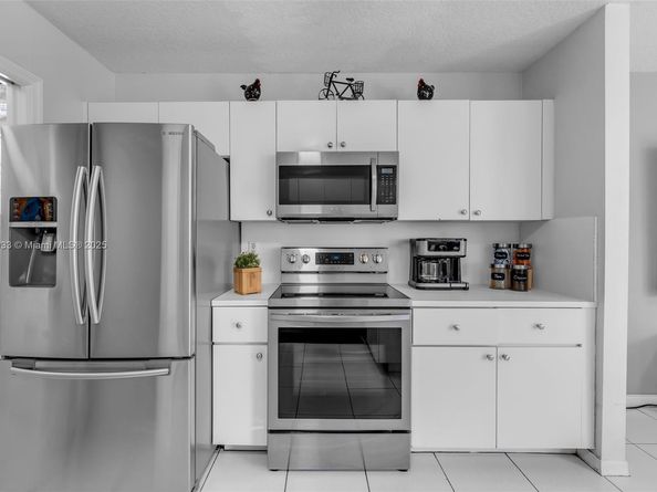 14011 SW 151st Ave, Miami FL 33196