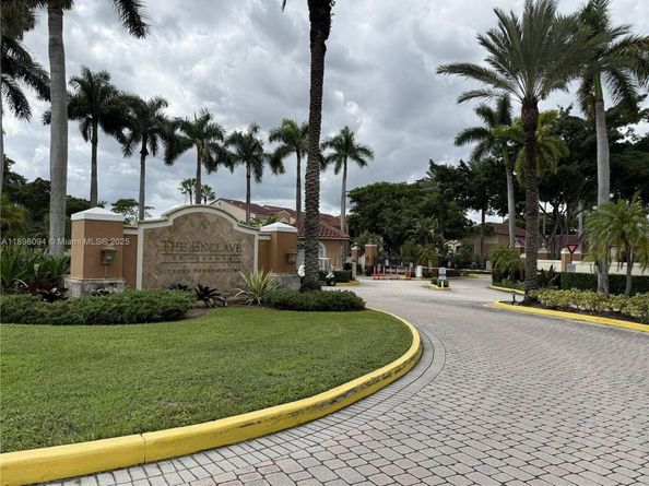2173 Renaissance Blvd 202, Miramar FL 33025