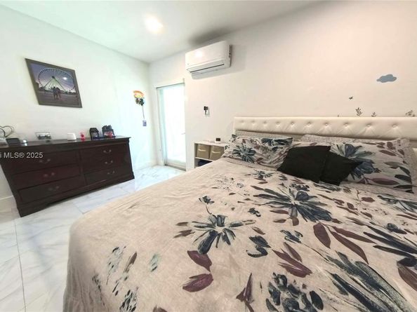 20610 SW 125th Ct, Miami FL 33177