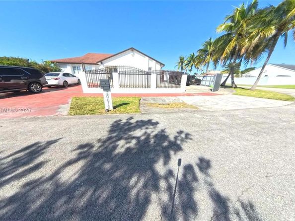 20610 SW 125th Ct, Miami FL 33177