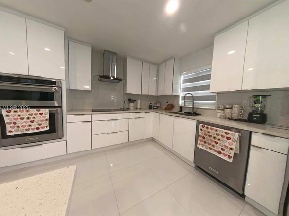 20610 SW 125th Ct, Miami FL 33177