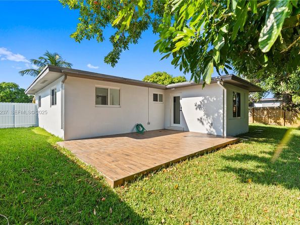 230 SW 29th Ave, Fort Lauderdale FL 33312